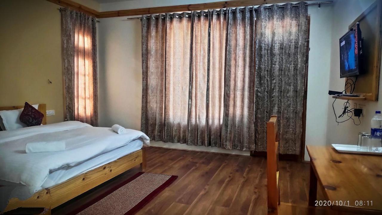 Tirthan Grand Riverside Banjār Εξωτερικό φωτογραφία