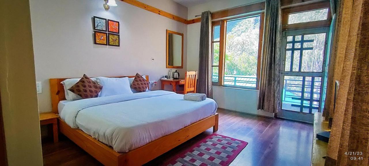 Tirthan Grand Riverside Banjār Εξωτερικό φωτογραφία