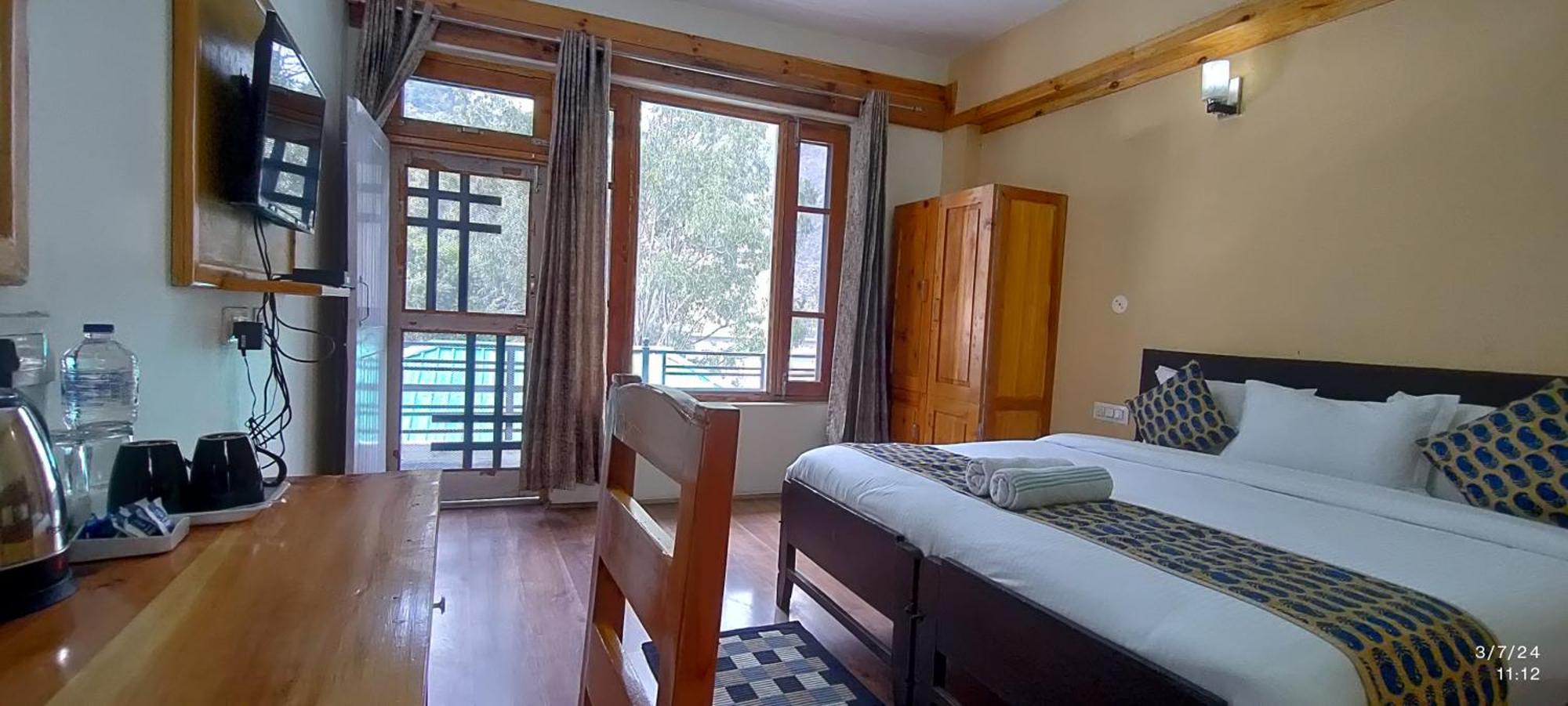 Tirthan Grand Riverside Banjār Εξωτερικό φωτογραφία
