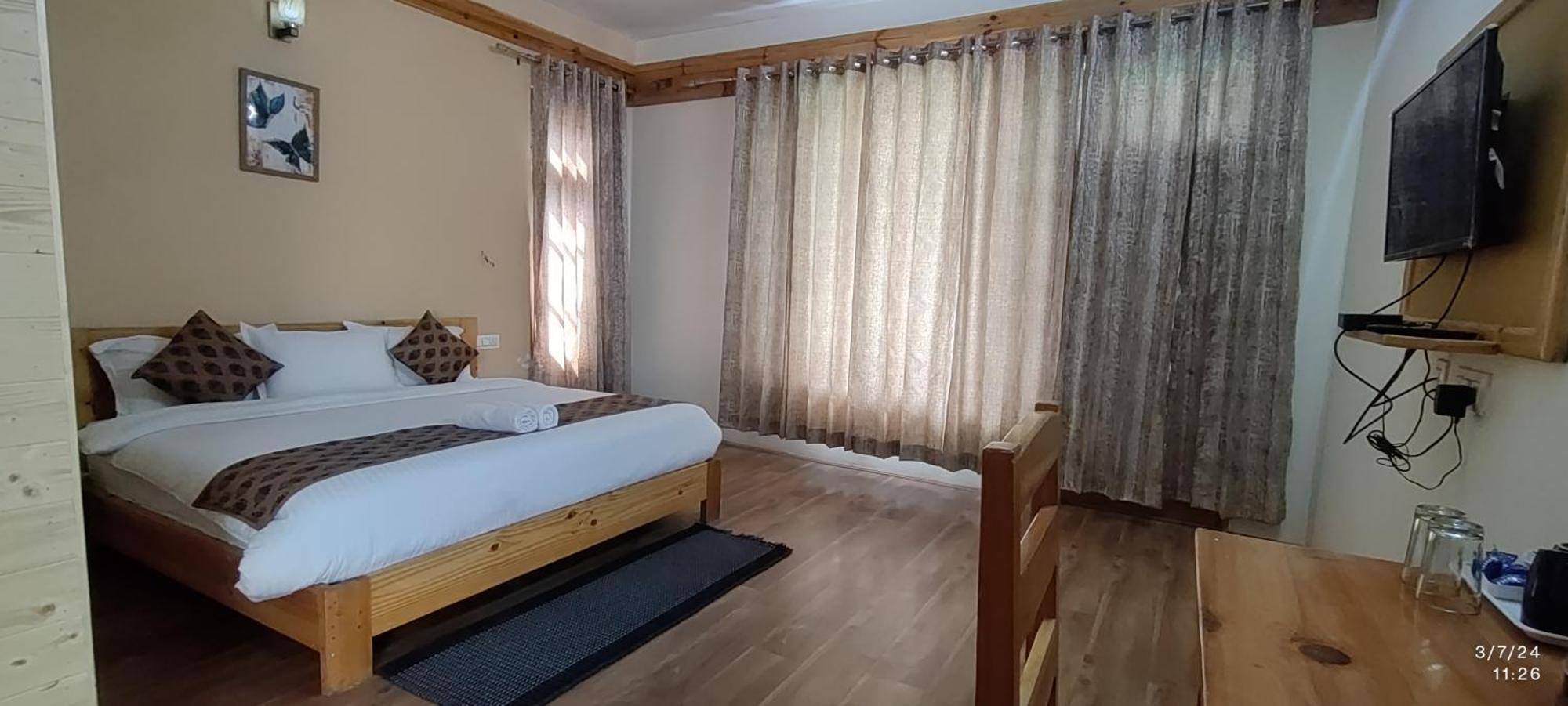 Tirthan Grand Riverside Banjār Εξωτερικό φωτογραφία