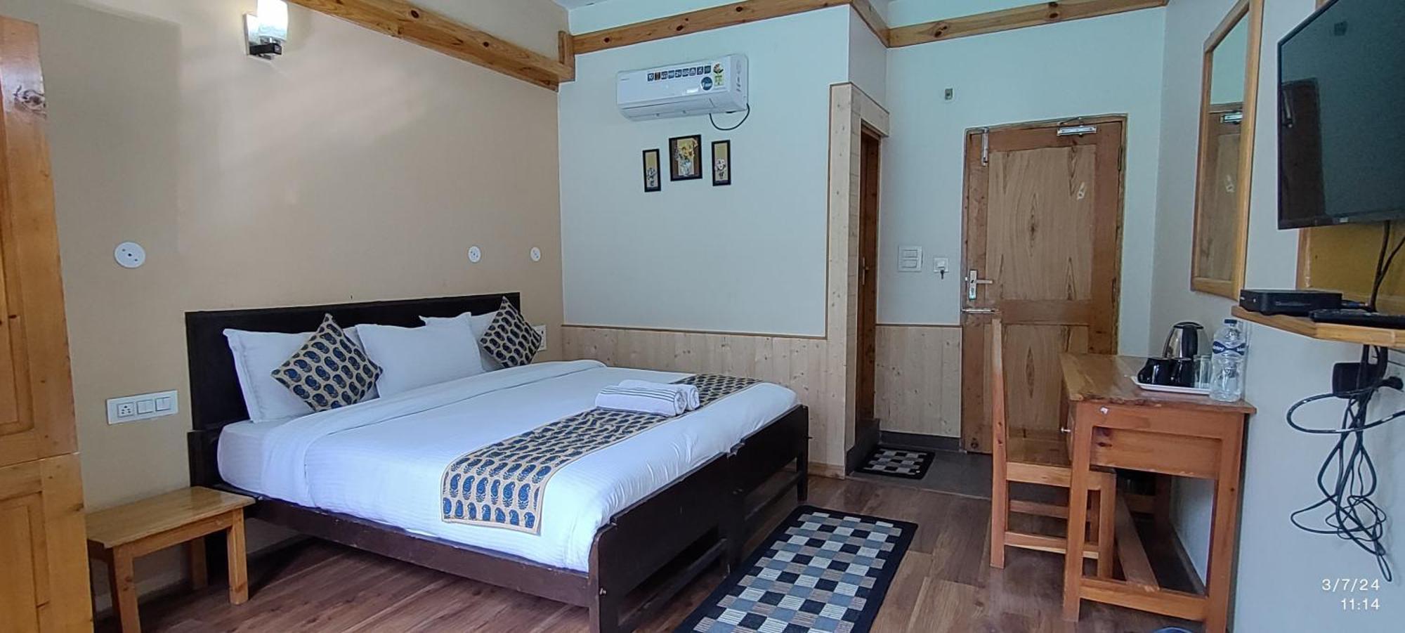 Tirthan Grand Riverside Banjār Εξωτερικό φωτογραφία